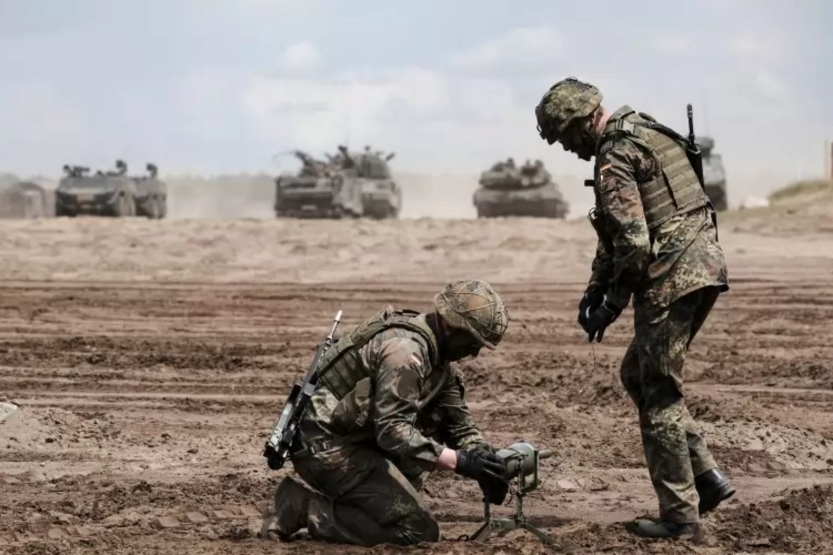 Ruslara 5 il sonra başlayacaq müharibəyə hazırlaşmaq tövsiyyə olunub Ruslara 5 il sonra başlayacaq müharibəyə hazırlaşmaq tövsiyyə olunub