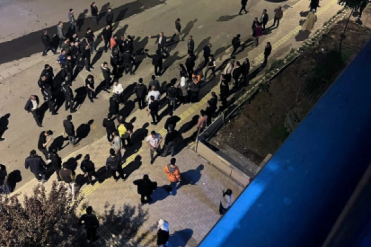 В Азербайджане произошла массовая драка, есть пострадавшие В Азербайджане произошла массовая драка, есть пострадавшие