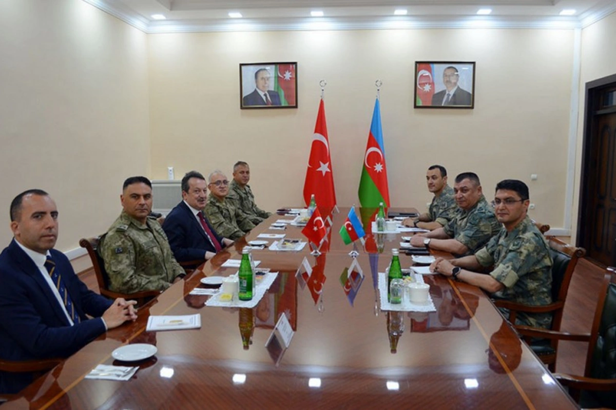 Türkiyə MMU-nun nümayəndə heyəti Quru Qoşunları Komandanlığında olub Türkiyə MMU-nun nümayəndə heyəti Quru Qoşunları Komandanlığında olub