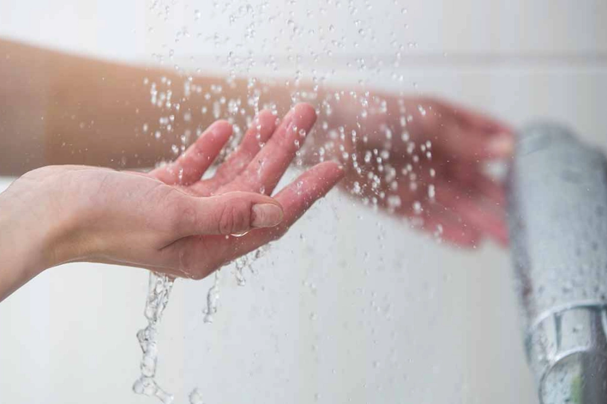 The doctor explained how long you can shower without harming your health The doctor explained how long you can shower without harming your health