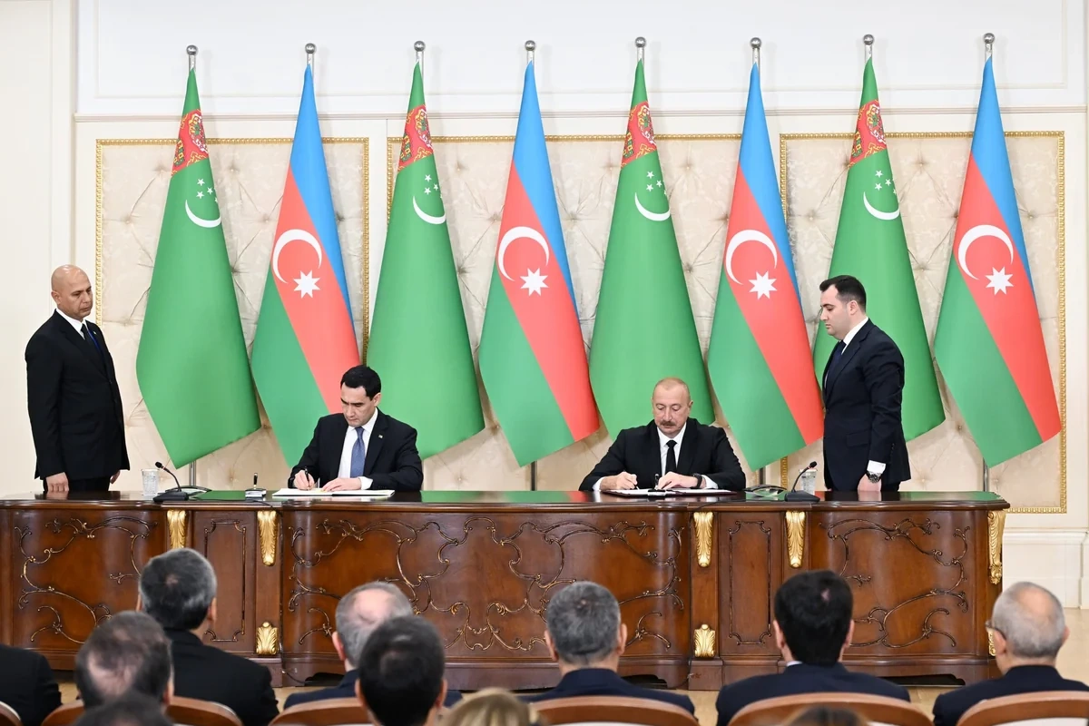 The exchange of Azerbaijani-Turkmen documents took place