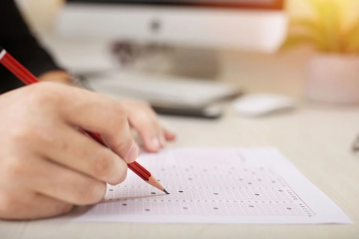 Several applicants are under investigation for violating exam rules Several applicants are under investigation for violating exam rules