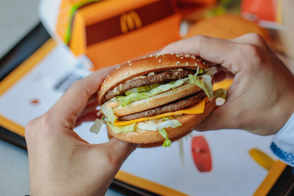 McDonald's Açıq Qapı proqramını rəsmi olaraq təqdim etdi