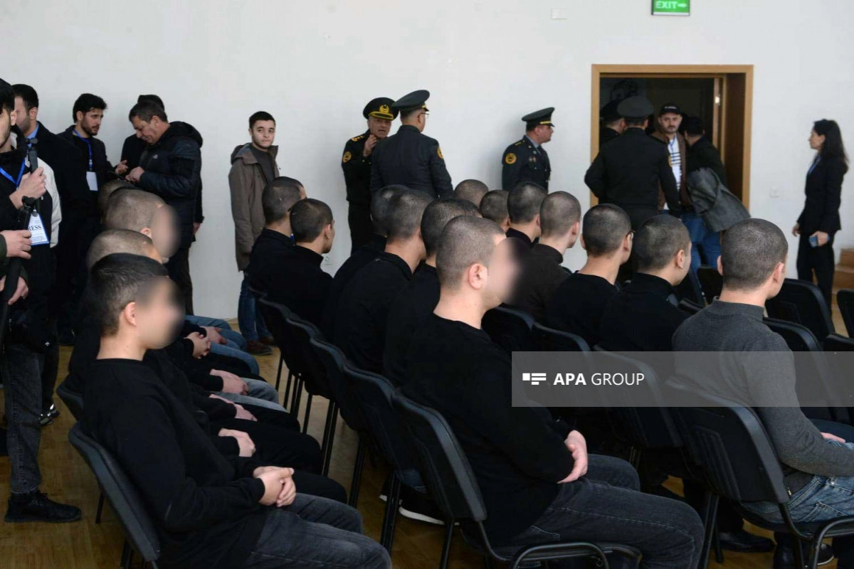 Həbsdə olan 3 yeniyetmə azadlığa buraxılıb - VİDEO