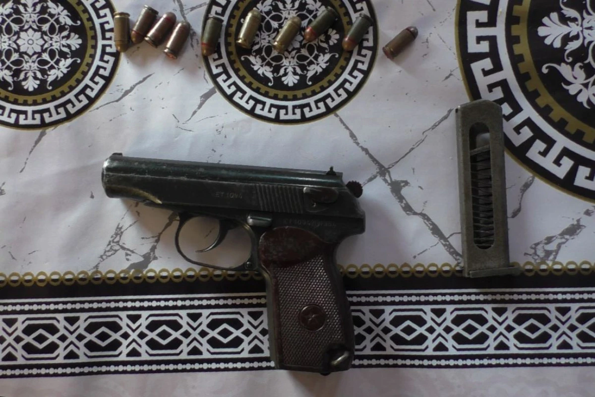 Balakən sakinindən tapança götürülüb - FOTO