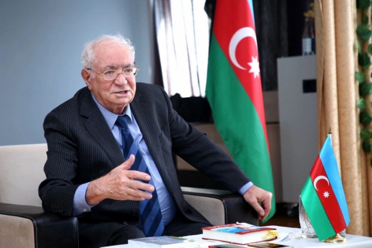 Vahid Əziz: Böyük bir xəcalətdən yaxa qurtardıq