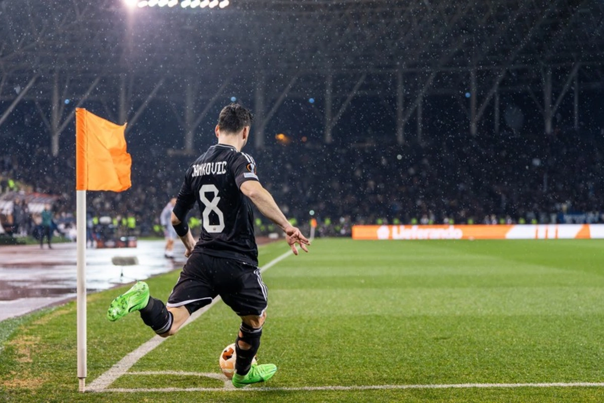 UEFA Çempionlar Liqası: Dublində Şelbrunla qarşılaşacaq Qarabağ ciddi itki ilə üzləşib UEFA Çempionlar Liqası: Dublində Şelbrunla qarşılaşacaq Qarabağ ciddi itki ilə üzləşib