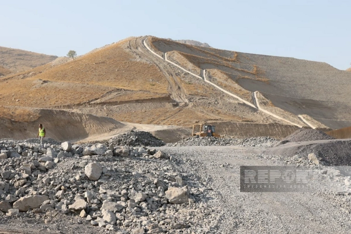 Horadiz-Ağbənd dəmir yolu xəttinin illik buraxılış qabiliyyəti 15 milyon ton olacaq Horadiz-Ağbənd dəmir yolu xəttinin illik buraxılış qabiliyyəti 15 milyon ton olacaq
