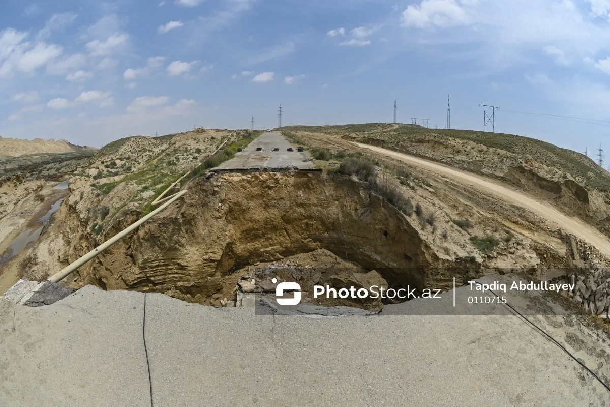 Bakının bir qəsəbəsi blokada şəraitində: Körpü uçdu, xəstələr yardımsız qaldılar