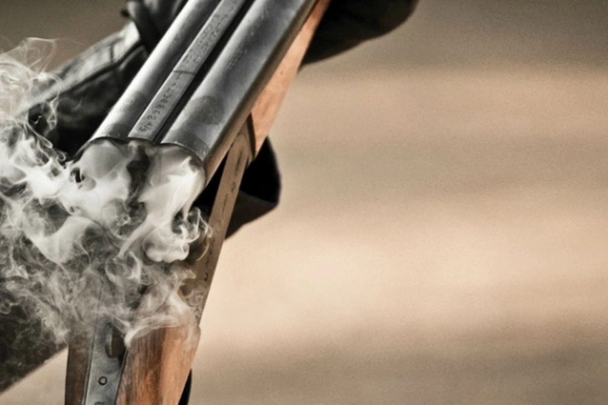 Qaxda doqquzuncu sinif şagirdi güllə yarası aldı