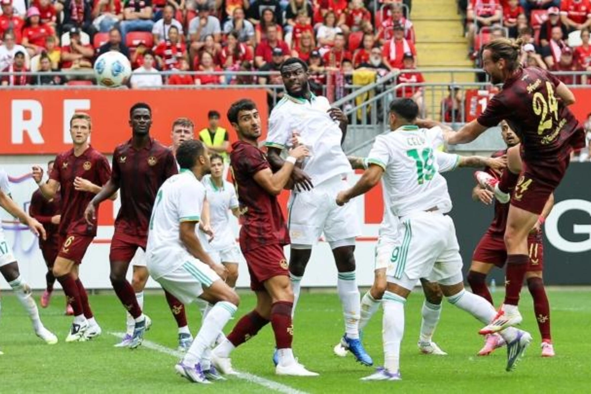 Mahir Emreli Roma ilə oyunda meydana çıxdı Mahir Emreli Roma ilə oyunda meydana çıxdı
