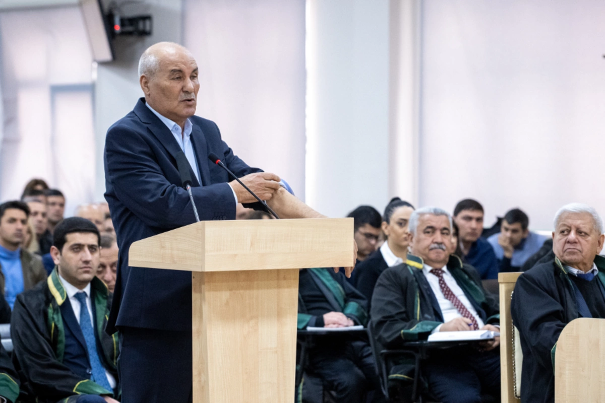 Məhkəmədə zərərçəkmiş şəxs Madat Babayanı tanıdı: O, sən türksən deyib məni təpiklədi