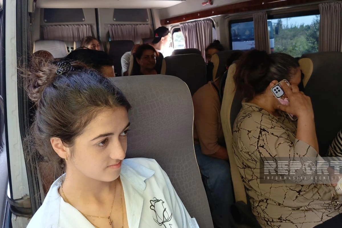 Növbəti köç karvanı Həsənriz kəndinə çatıb, açarlar təqdim olunub Növbəti köç karvanı Həsənriz kəndinə çatıb, açarlar təqdim olunub