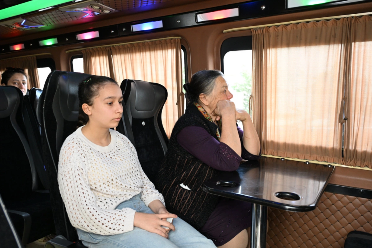 Ağdamın Kəngərli kəndinə növbəti köç karvanı yola salınıb Ağdamın Kəngərli kəndinə növbəti köç karvanı yola salınıb