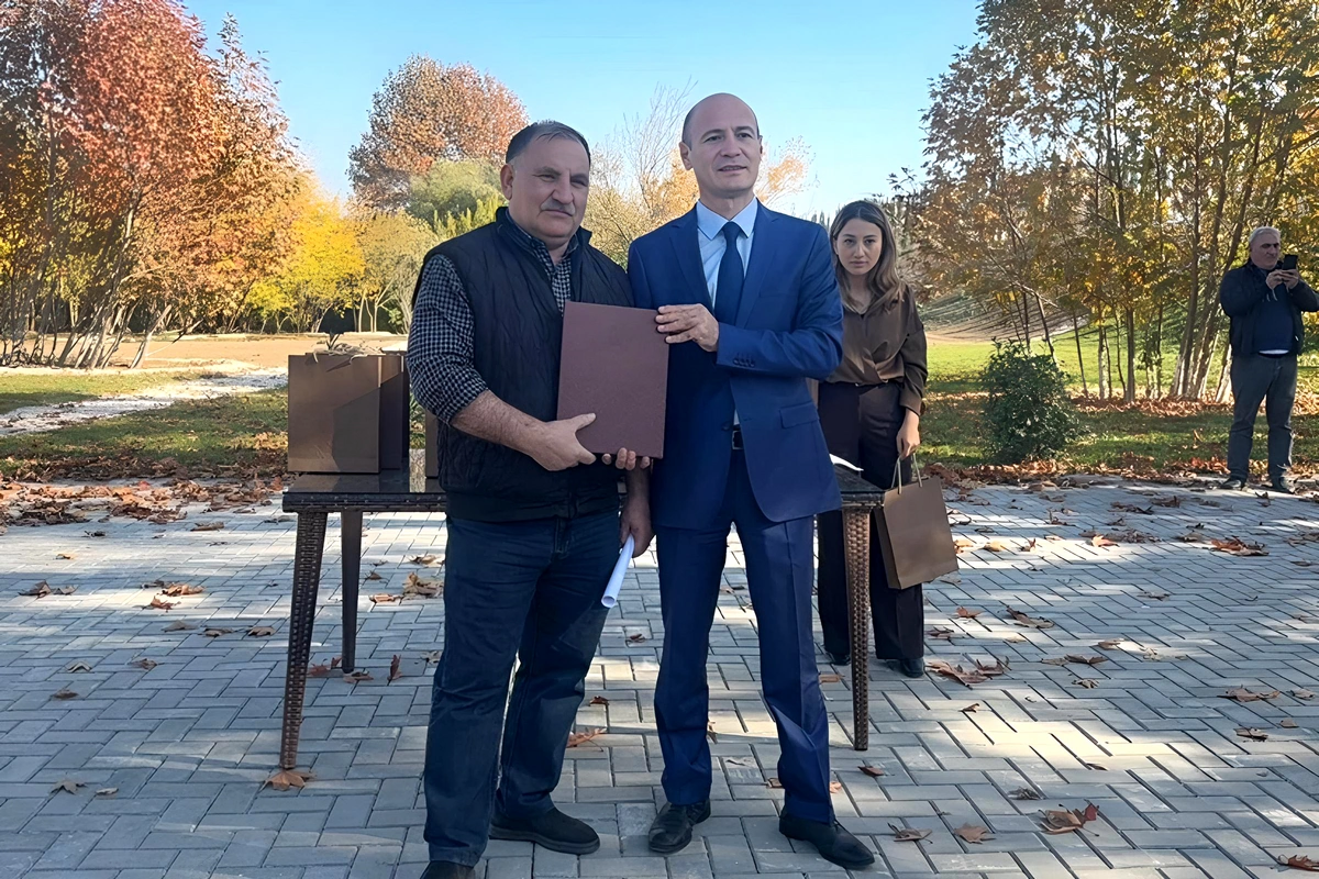 Вернувшимся в село Хоровлу семьям вручены ключи от квартир