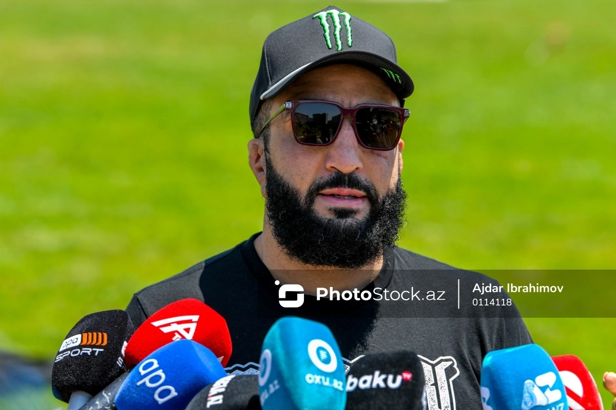 UFC-nin amerikalı döyüşçüsü Bakıda Azərbaycan mətbəxini bəyənib UFC-nin amerikalı döyüşçüsü Bakıda Azərbaycan mətbəxini bəyənib