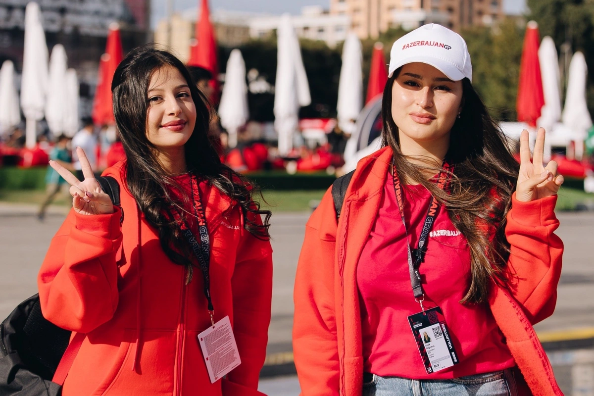 Formula 1 üzrə Azərbaycan Qran-prisinin təşkilində 2 min könüllü iştirak edir Formula 1 üzrə Azərbaycan Qran-prisinin təşkilində 2 min könüllü iştirak edir
