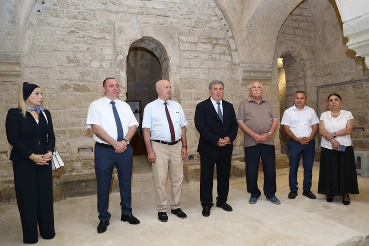 Bakıda Zərgərpalan hamamının konservasiya işlərindən sonra açılışı olub Bakıda Zərgərpalan hamamının konservasiya işlərindən sonra açılışı olub