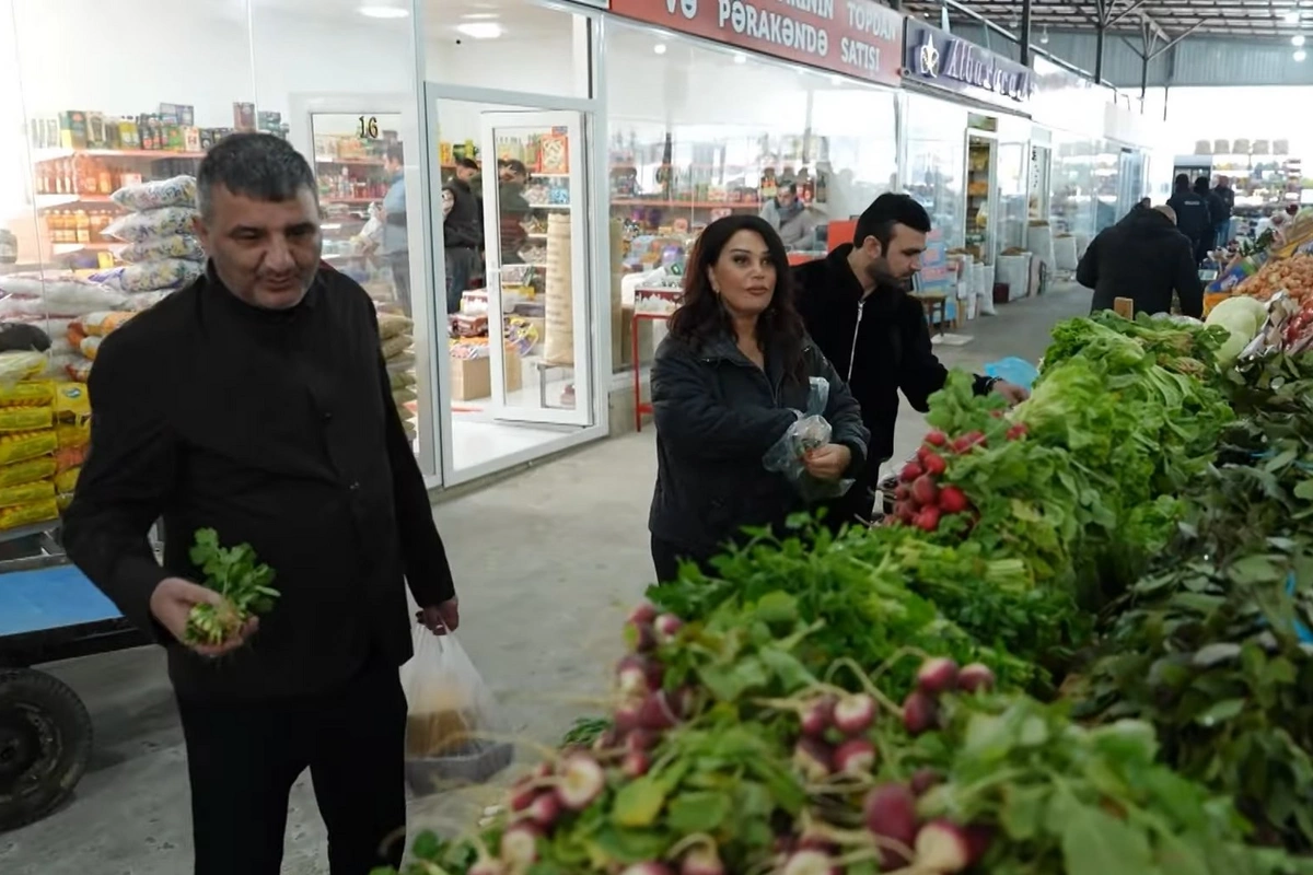 Azərbaycanlı məşhurlar yeni Keşlə bazarında alış-veriş etdilər