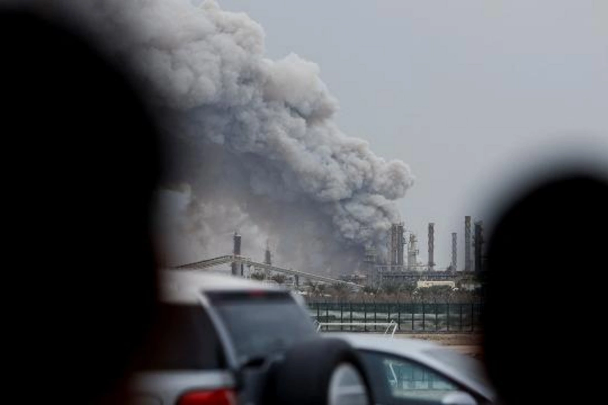 İran İsrail və ABŞ hərbi obyektlərinə hücum etdiyini açıqlayıb