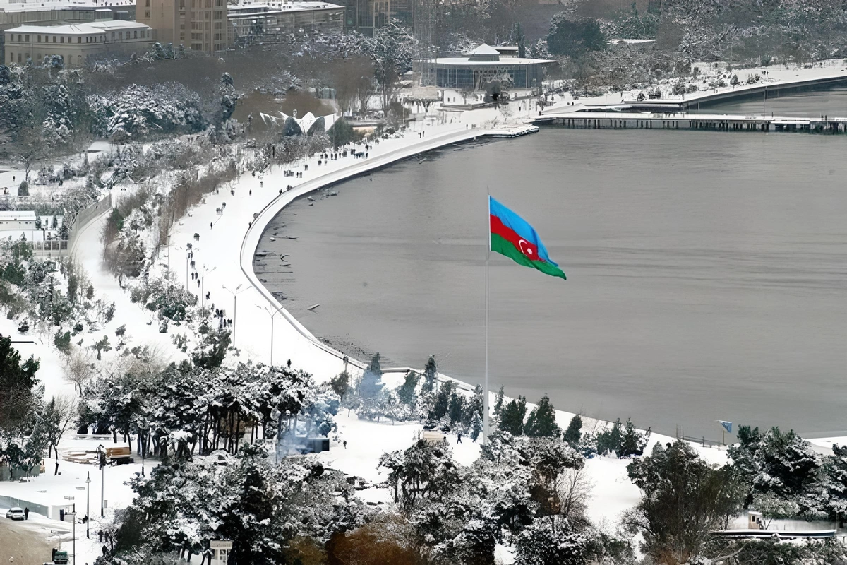 Bakıya bu tarixlərdə iki gün QAR YAĞACAQ Bakıya bu tarixlərdə iki gün QAR YAĞACAQ