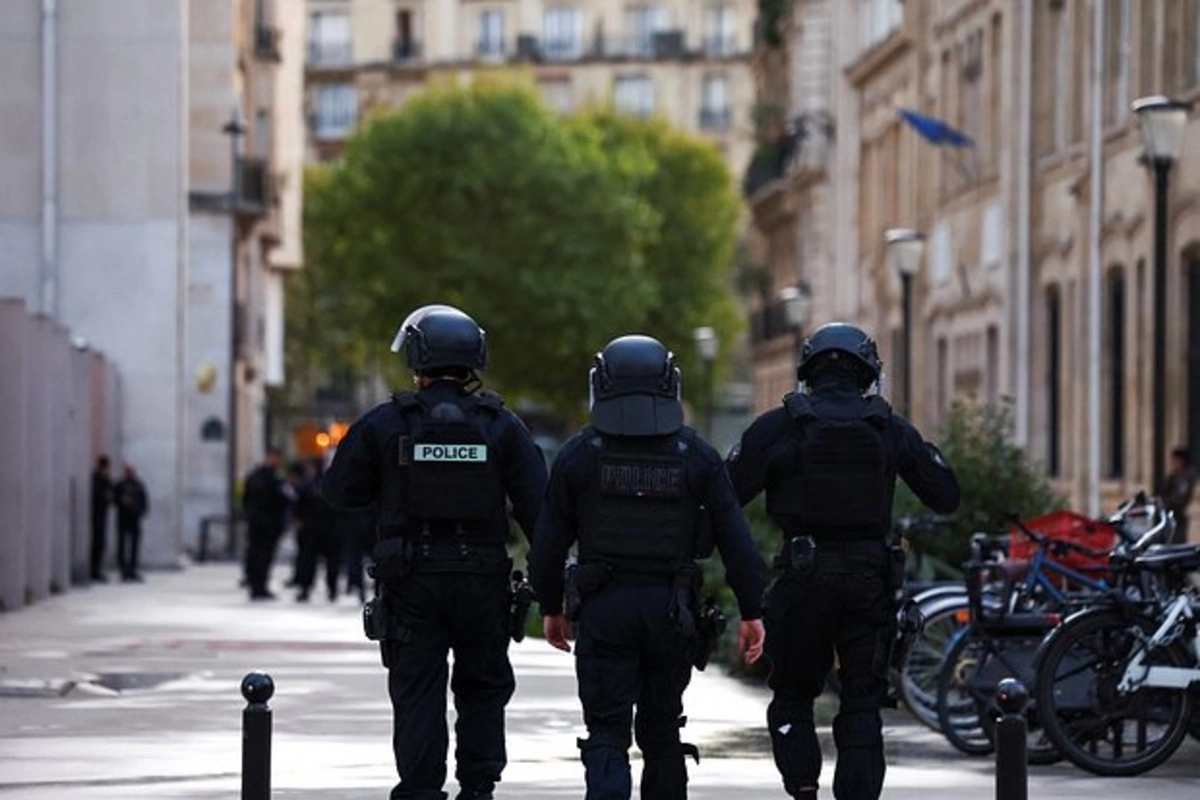 Во Франции совершили новое ограбление на 12 миллионов евро Во Франции совершили новое ограбление на 12 миллионов евро