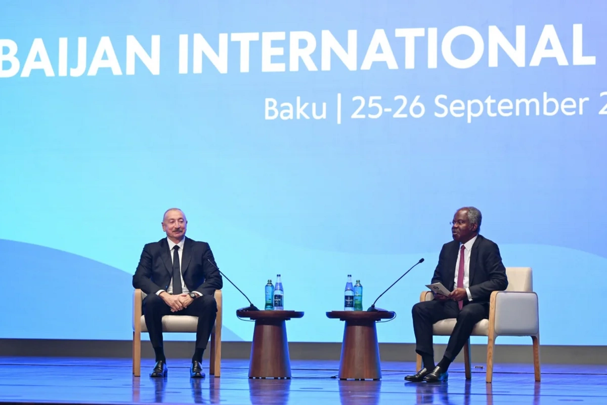 İlham Əliyev: Xarici borcumuz çox aşağı səviyyədədir, biz onu bir gündə sıfırlaya bilərik