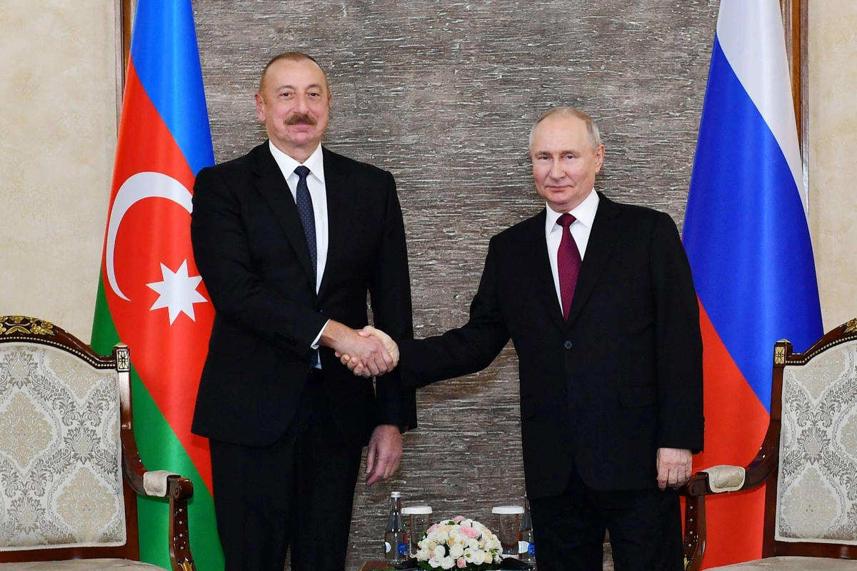 Владимир Путин поздравил Ильхама Алиева