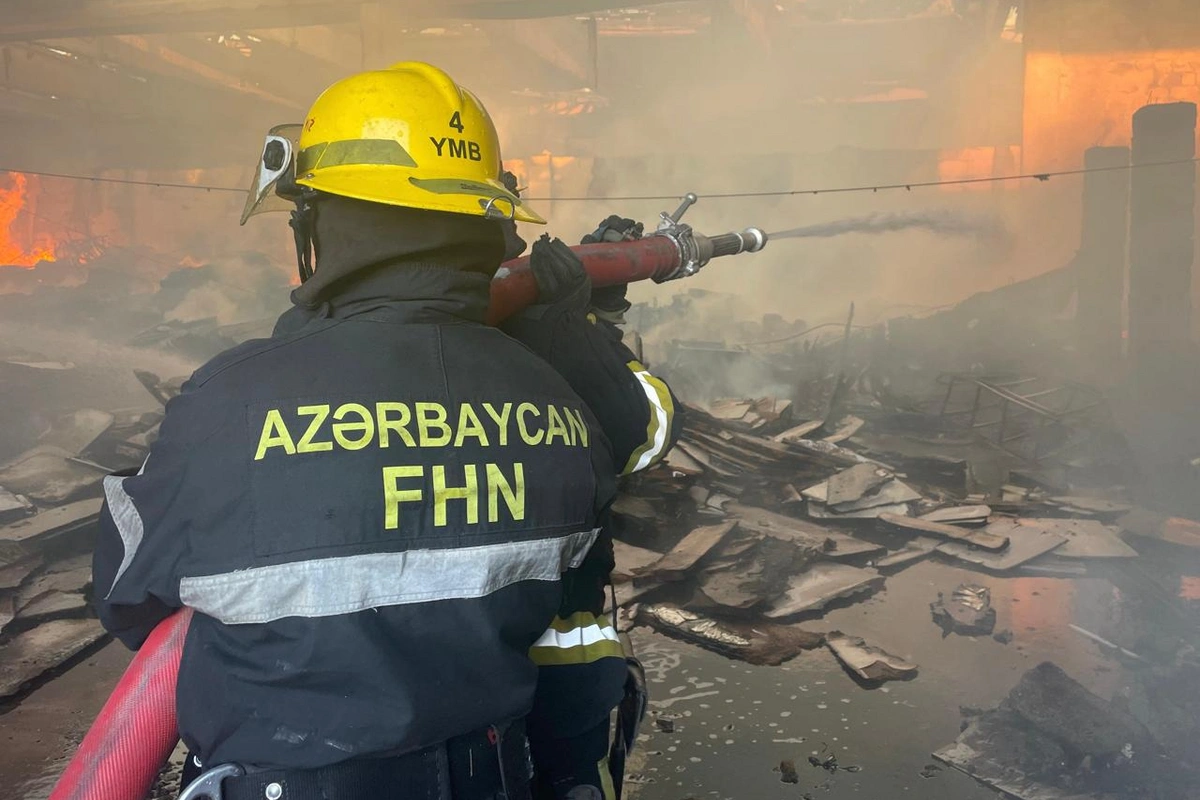 Sabunçuda ev yanıb, 3 nəfərin yanmış meyiti tapılıb