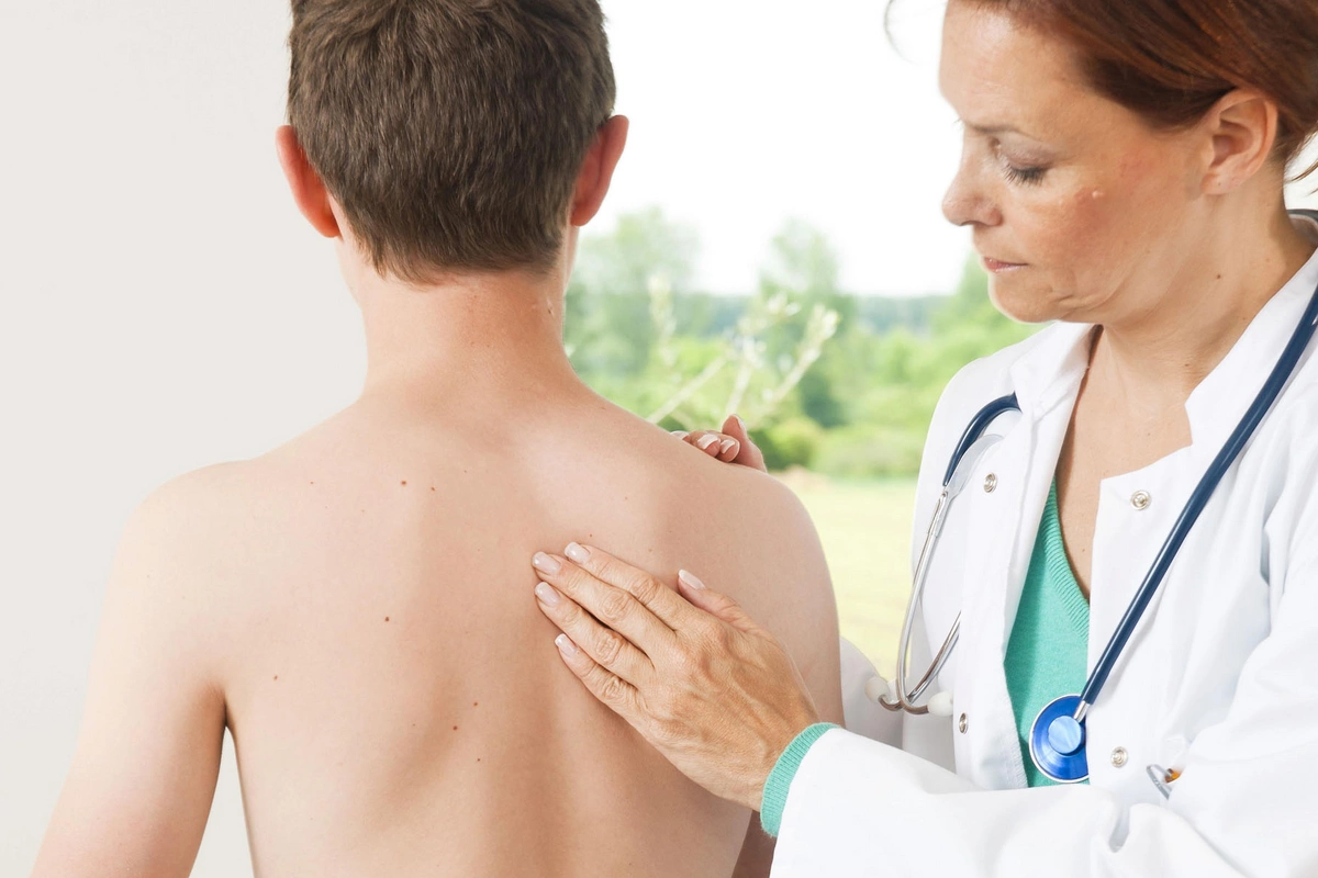 У детей в Азербайджане массово выявляют проблемы с позвоночником?