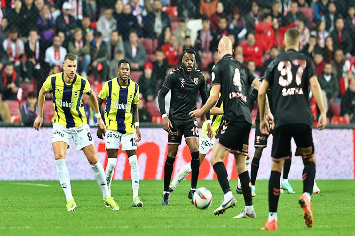 Beşiktaş qələbə qazanıb, Fənərbaxça xal itirib Beşiktaş qələbə qazanıb, Fənərbaxça xal itirib