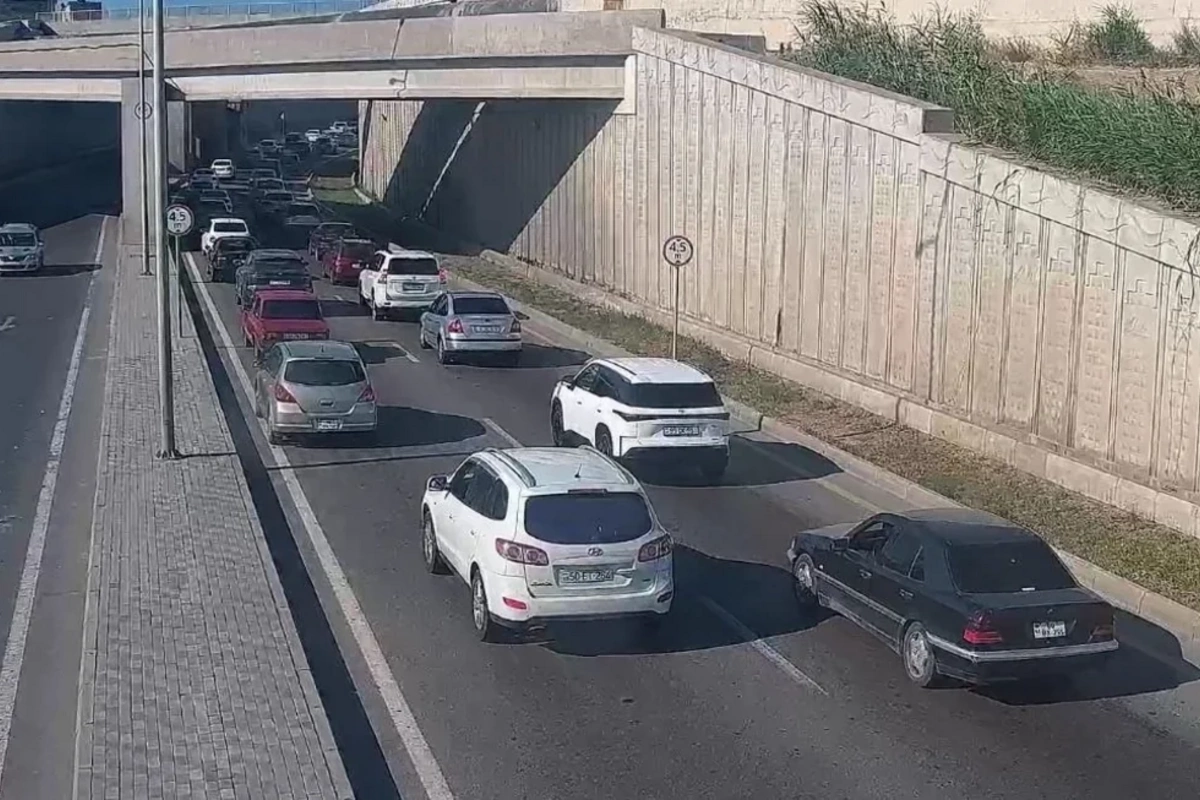 Paytaxtın hansı küçələrində sıxlıq müşahidə olunur?