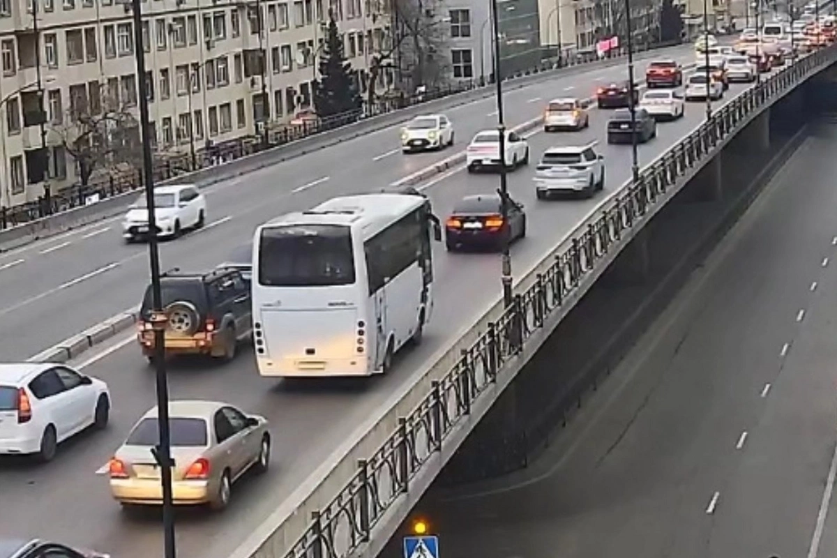 Bakıda 17 yolda tıxac var