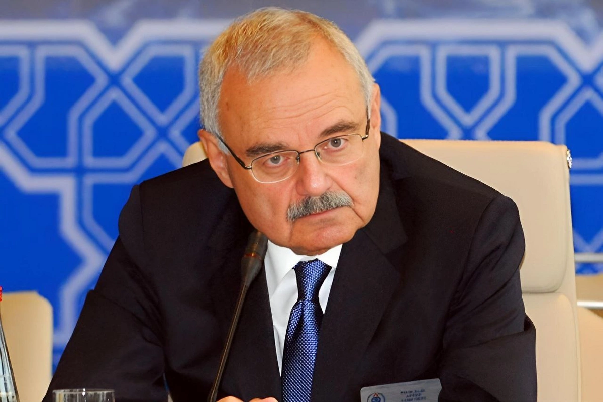 90 yaşım var, güclə beş addım atıram... - Artur Rasi-zadə
