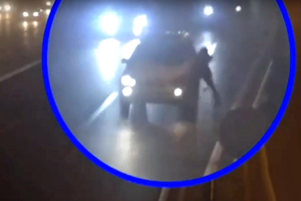 Моменты наезда на пешеходов в Баку попали на видео Моменты наезда на пешеходов в Баку попали на видео