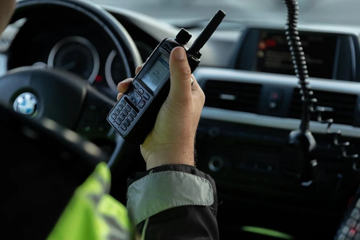 В Баку мужчина пытался угнать свой автомобиль со штрафной стоянки