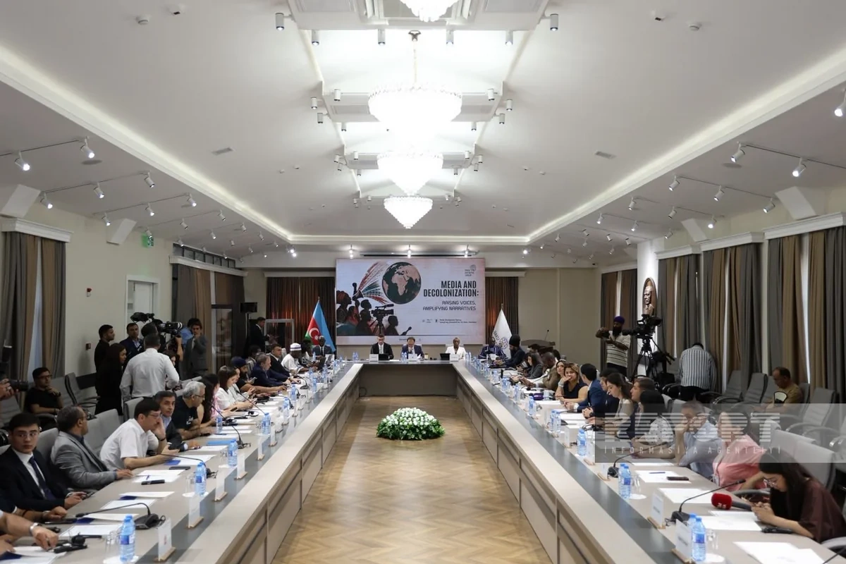 Bakıda Media və dekolonizasiya konfransının ilk sessiyası keçirilib