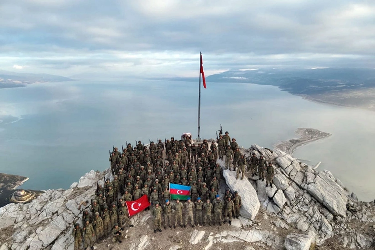 Türkiyədə Azərbaycan hərbçilərinin iştirakı ilə keçirilən kurs başa çatıb Türkiyədə Azərbaycan hərbçilərinin iştirakı ilə keçirilən kurs başa çatıb