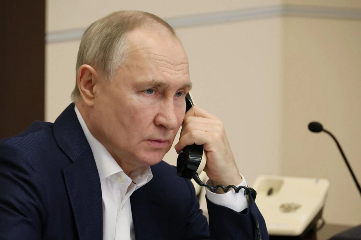 Putin Trampla görüş ərəfəsində dünya liderlərinə zəng edib