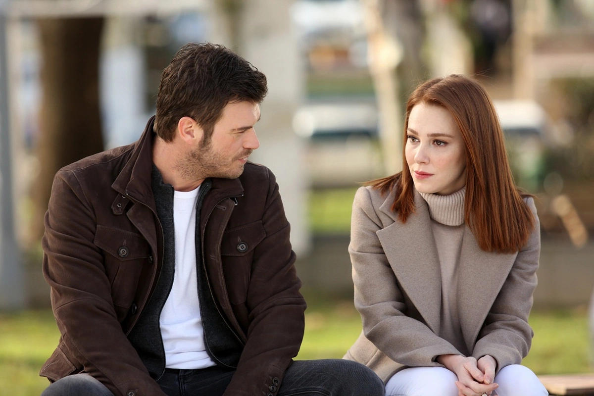 Kıvanç Tatlıtuğdan danışan Elçin: O daha yaraşıqlıdır