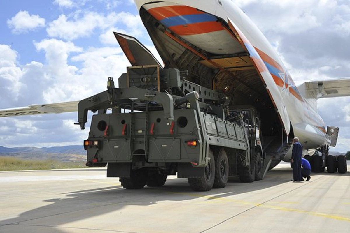 Türkiyə Rusiyadan aldığı S-400-ləri başqa ölkəyə satıb?