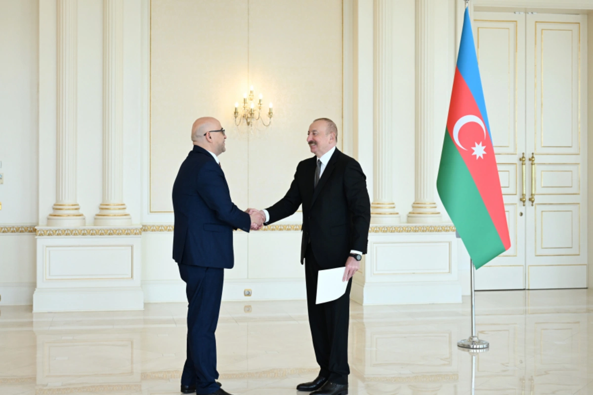 Президент Азербайджана принял верительные грамоты новоназначенного посла Палестины