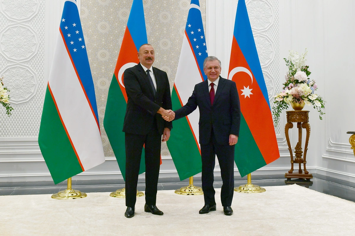 Şavkat Mirziyoyev İlham Əliyevi təbrik edib Şavkat Mirziyoyev İlham Əliyevi təbrik edib