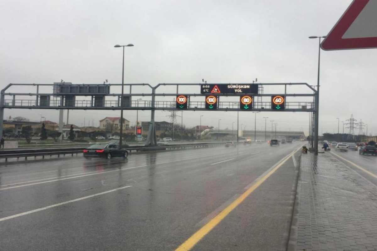 The speed limit has been reduced on one of the main highways of Baku