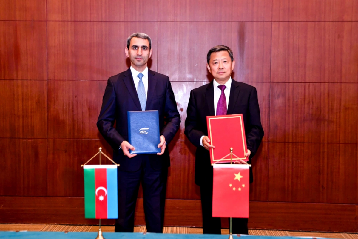 ADY və Çin Dəmir Yolları Bakı–Tbilisi–Qars dəmir yolu xəttinin potensialının artırılmasına dair razılığa gəlib ADY və Çin Dəmir Yolları Bakı–Tbilisi–Qars dəmir yolu xəttinin potensialının artırılmasına dair razılığa gəlib