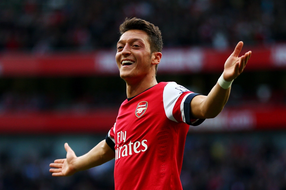 Mesut Özil Azərbaycan futbolundan danışdı: Böyük sürpriz oldu