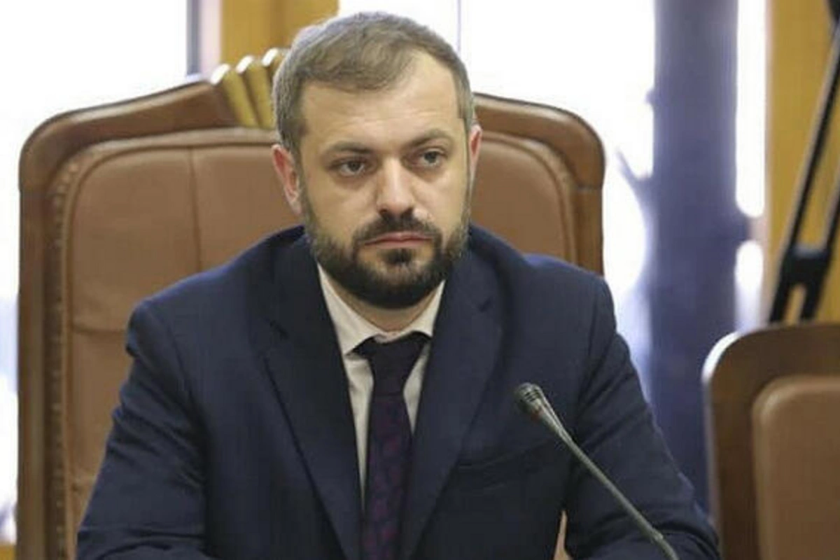 Ermənistanlı nazir: Azərbaycan vasitəsilə gətirilmiş buğdadan hazırlanan çörəyi ilk dadmağa hazıram