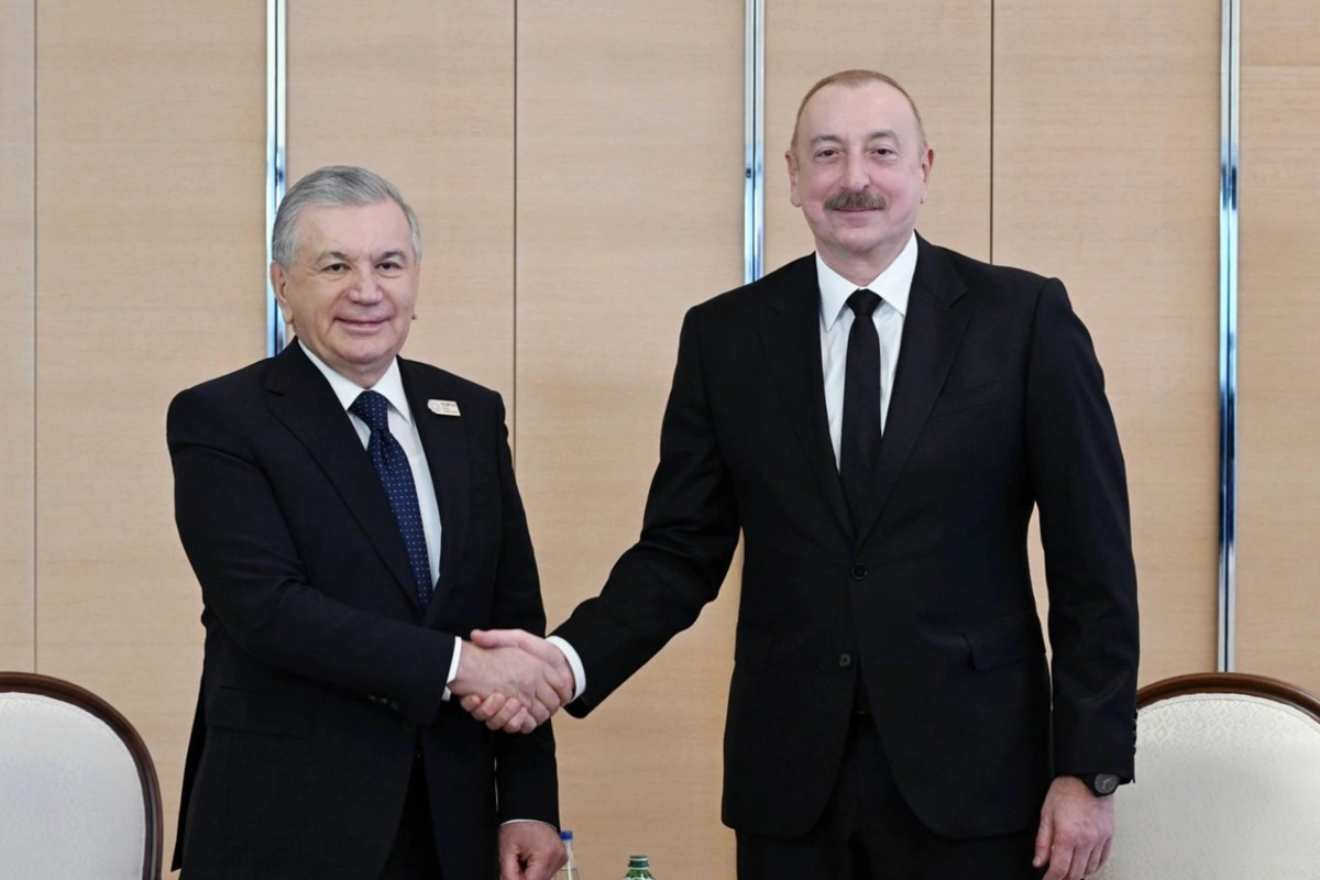 Şavkat Mirziyoyev İlham Əliyevi minifutbol millimizin dünya çempionu olması münasibətilə təbrik edib