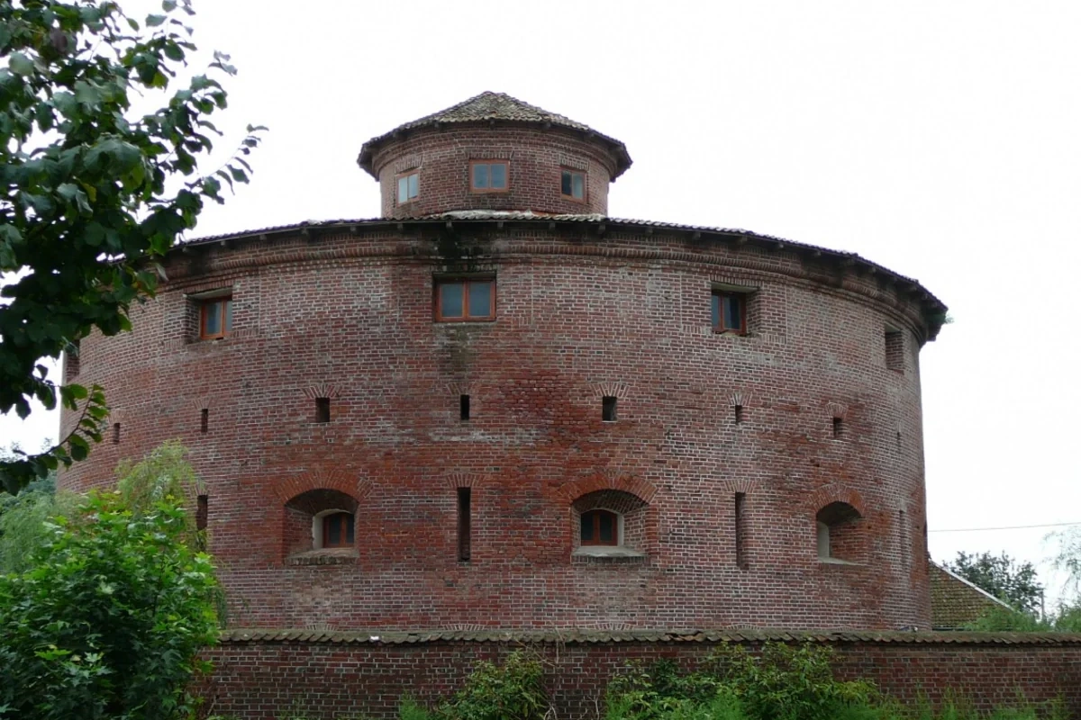 Lənkərandakı Dairəvi qalada bərpa işlərinə başlanılıb