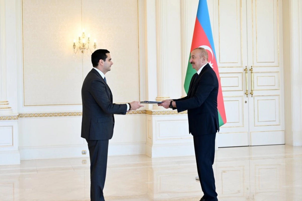 İlham Əliyev Slovakiyanın Azərbaycandakı yeni səfirinin etimadnaməsini qəbul edib
